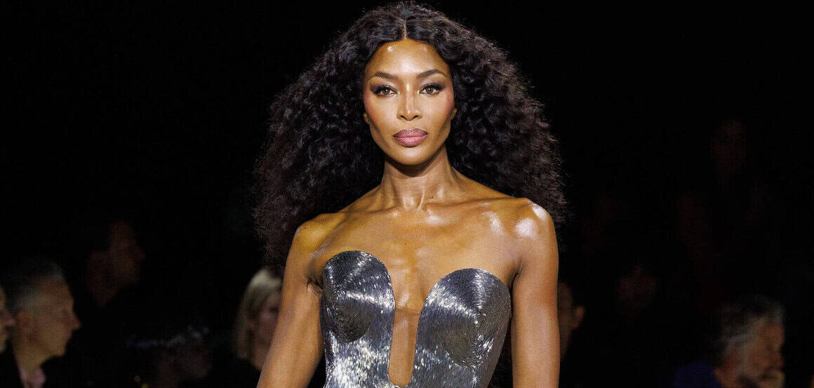 Alexander McQueen ロングドレス ブラック SS24 Alexander McQueen: Ready-To-Wear SS24 - 10 Magazine